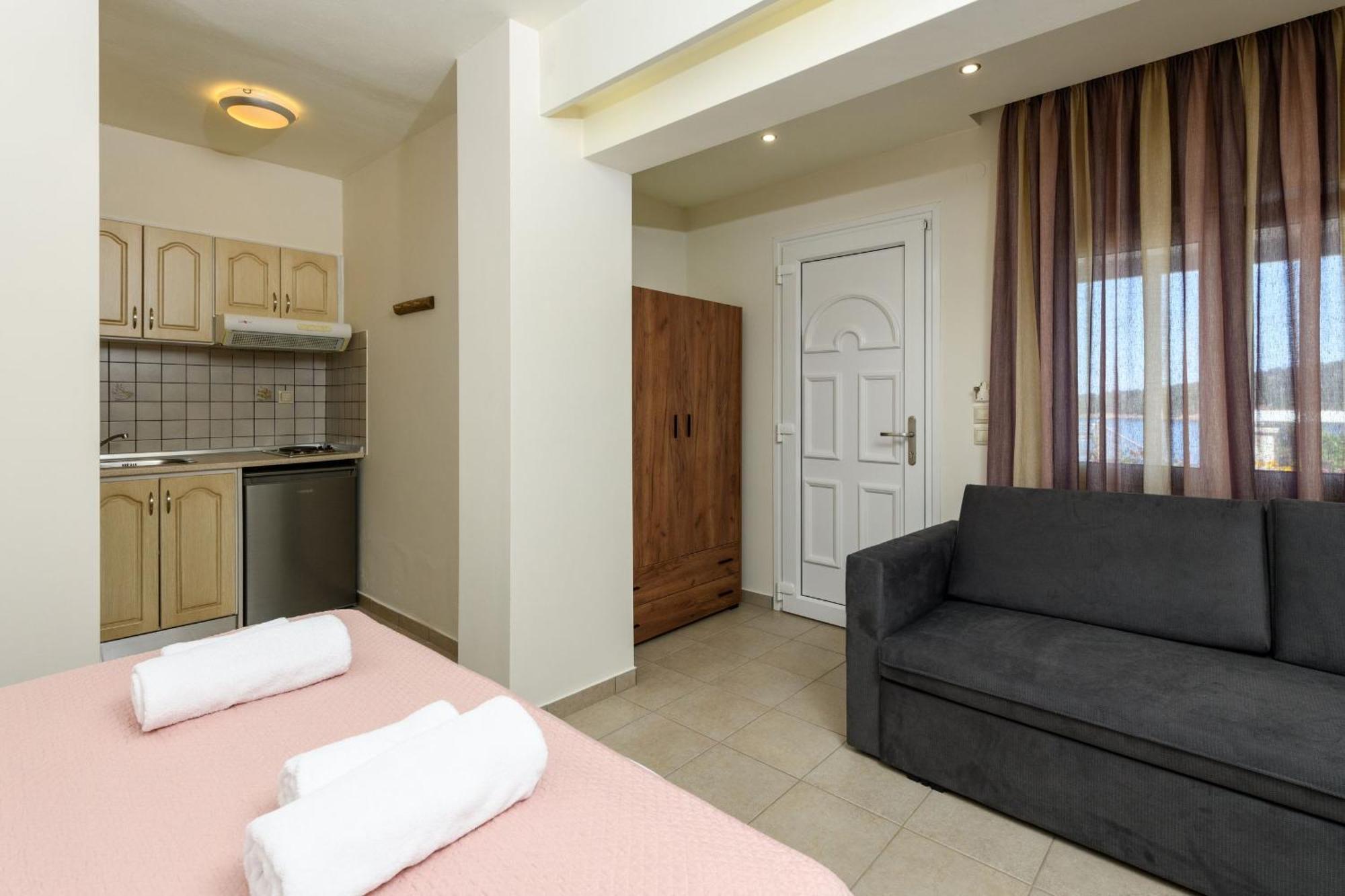 Apartment Roula *