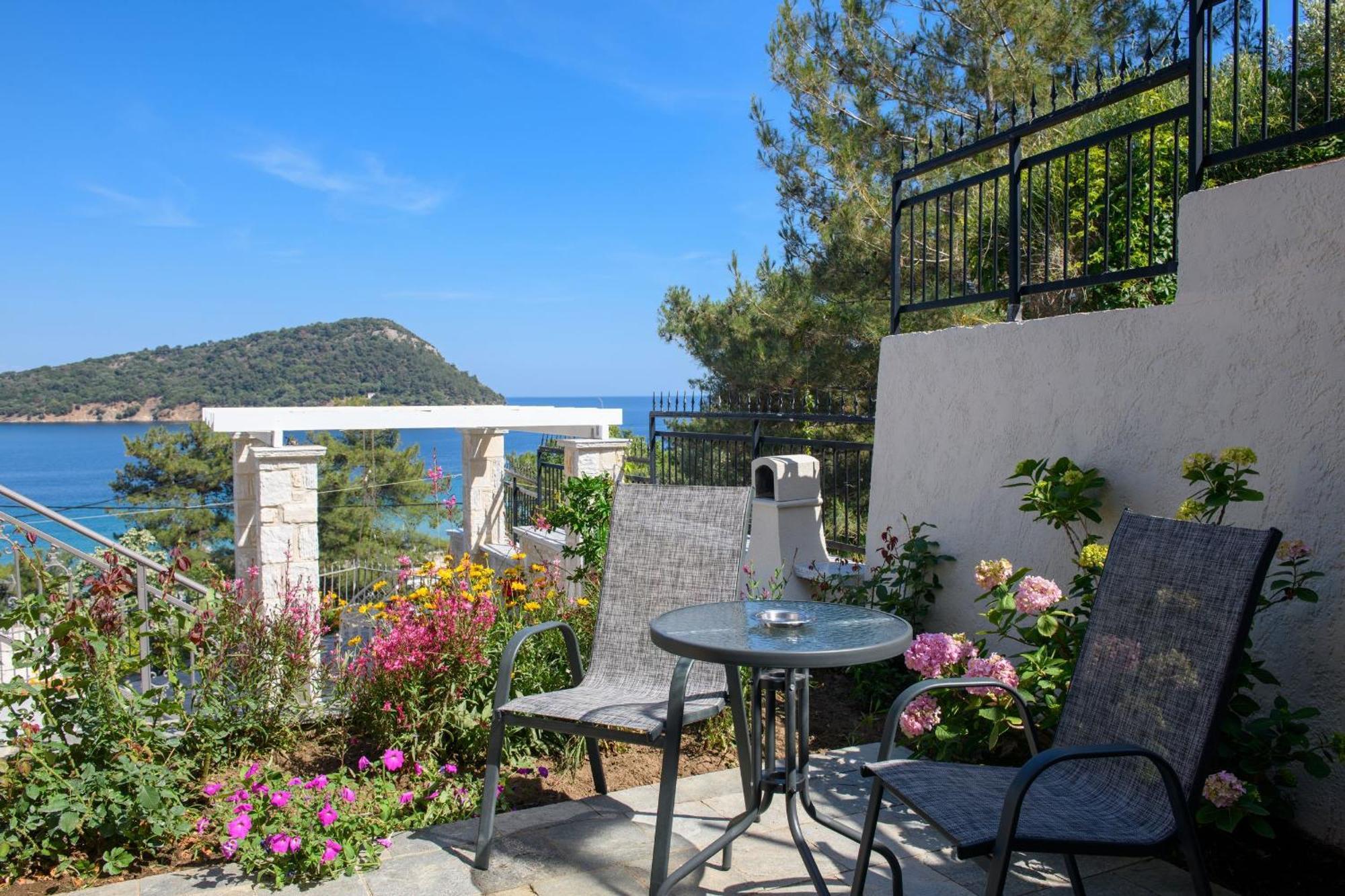 Roula Apartment *