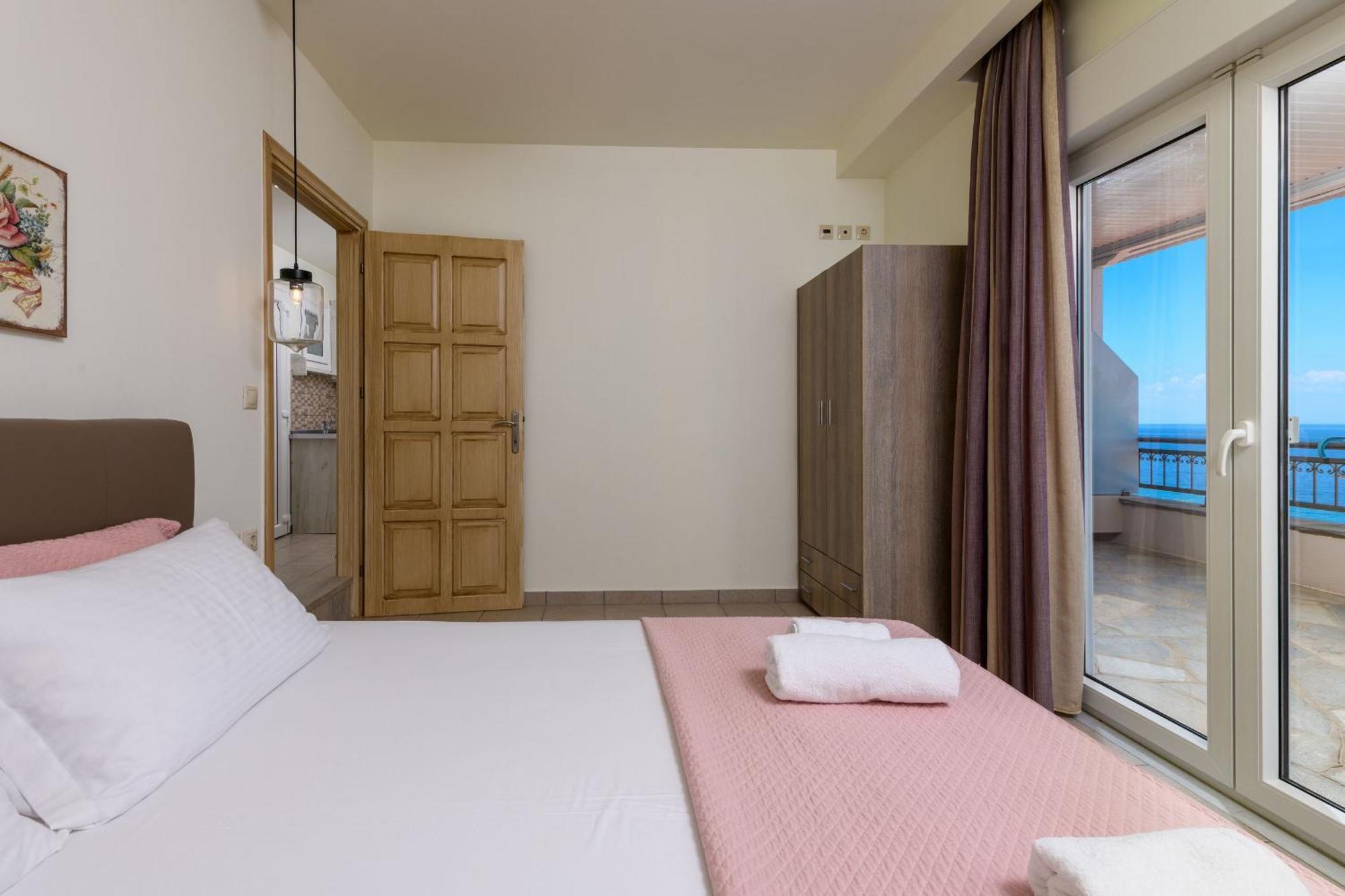 Roula Apartment *