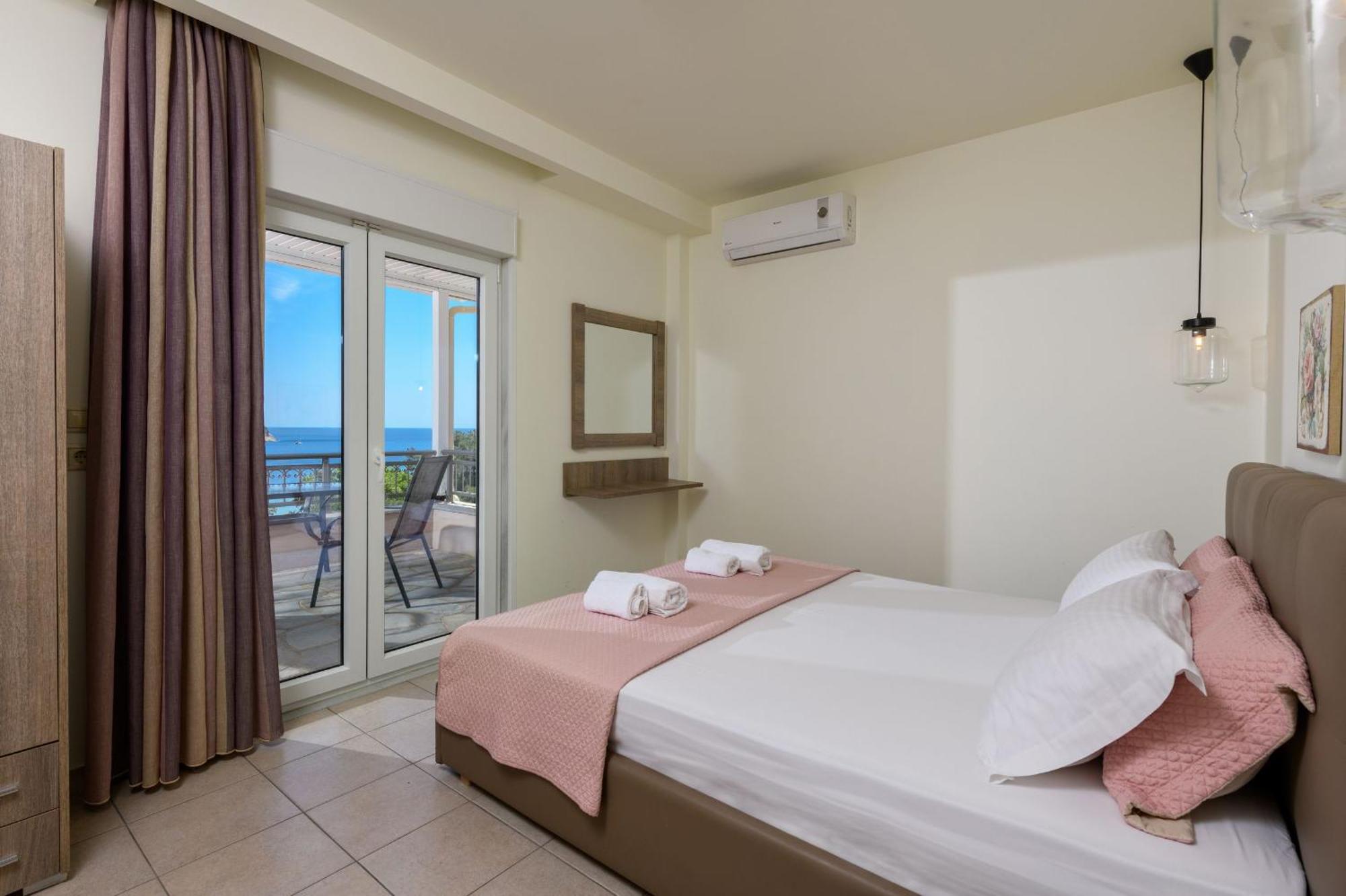 Roula Apartment Koinira