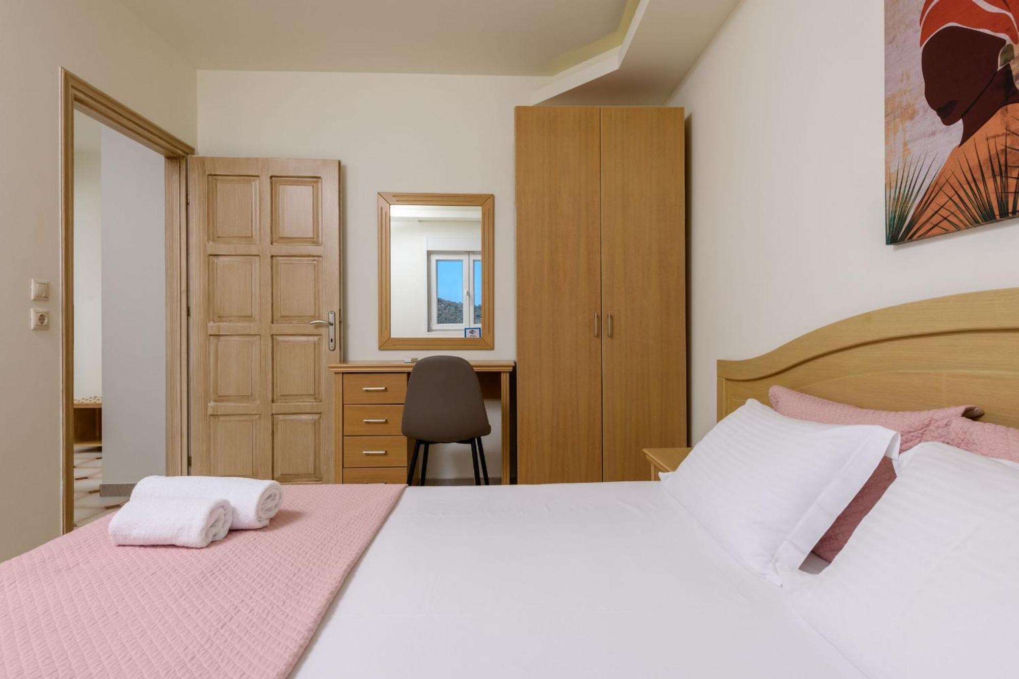 Roula Apartment *